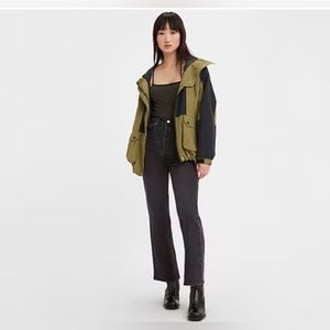 Levi’s Ribcage Cropped Bootcut Jeans